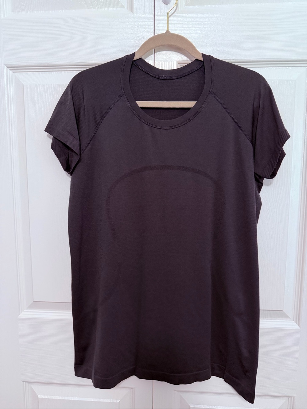Lululemon Swiftly Tech 2.0 Short Sleeve Shirt Hip Length in Black Size 14 VGUC